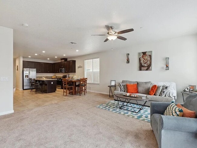 Building Photo - REDUCED!!! Lovely 3 Bedroom, 2 Bath Home For Rent