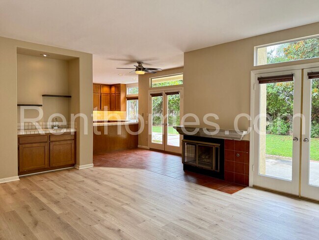 Building Photo - 12613 Crest Knolls Ct