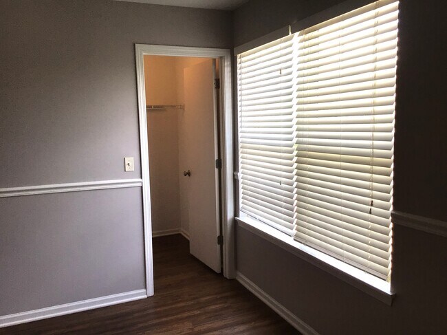 Building Photo - 762 Dillon Ct