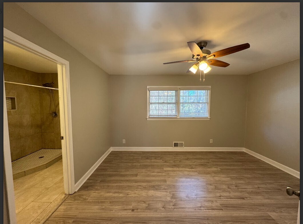 Master Bed - 2475 Freydale Rd SE