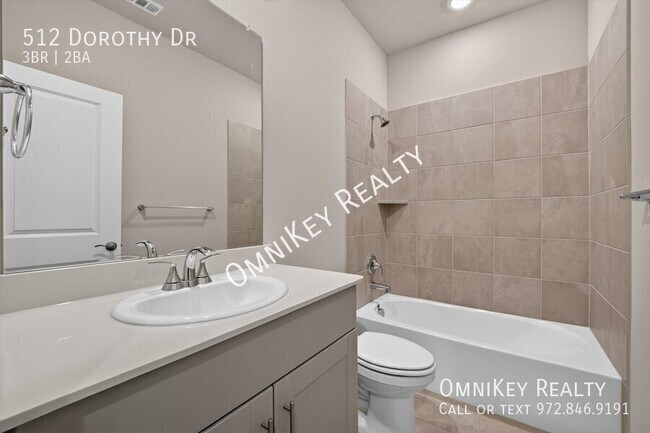 Building Photo - 512 Dorothy Dr