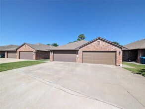Building Photo - 425 Chalk Hill Ct
