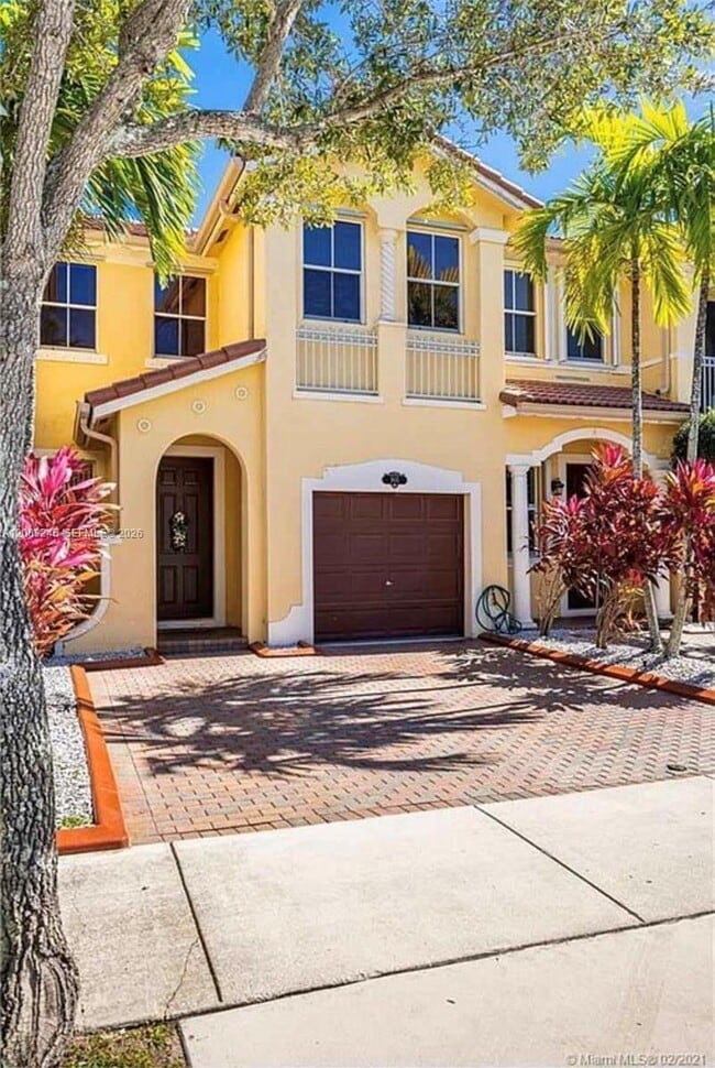 Building Photo - 905 SW 149th Ct