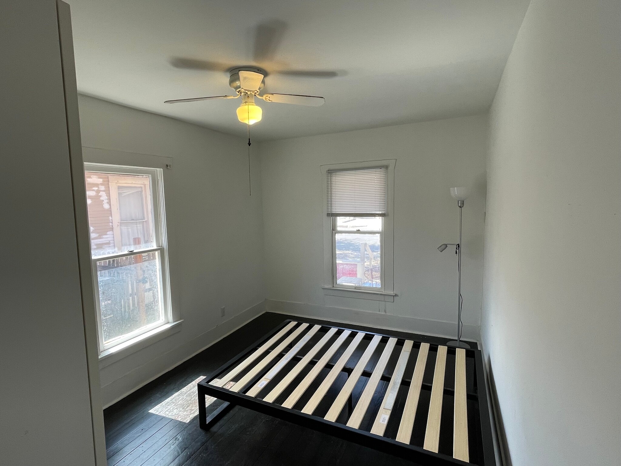 Building Photo - 1820 N Comal