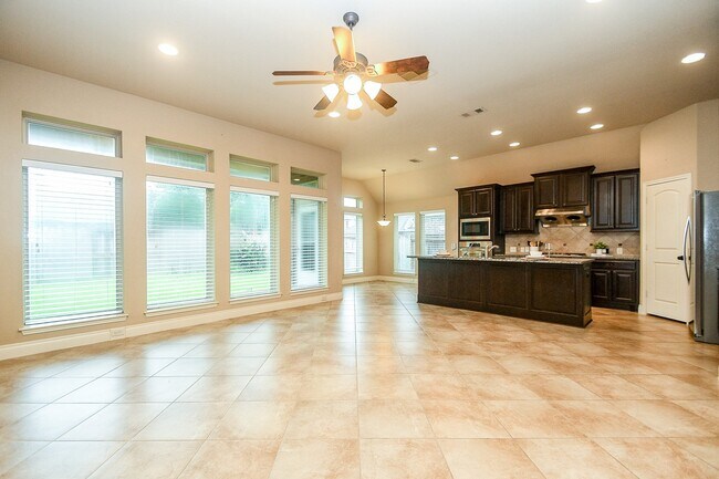 Building Photo - 2911 Village Brook Ln