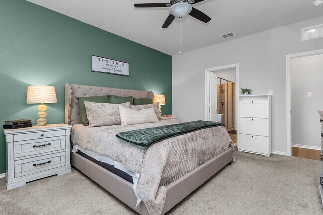 Building Photo - ASK ABOUT FREE APPLICATIONS THROUGH AUGUST!  "Spacious 6-Bedroom Retreat with 3.5 Baths and Over ...