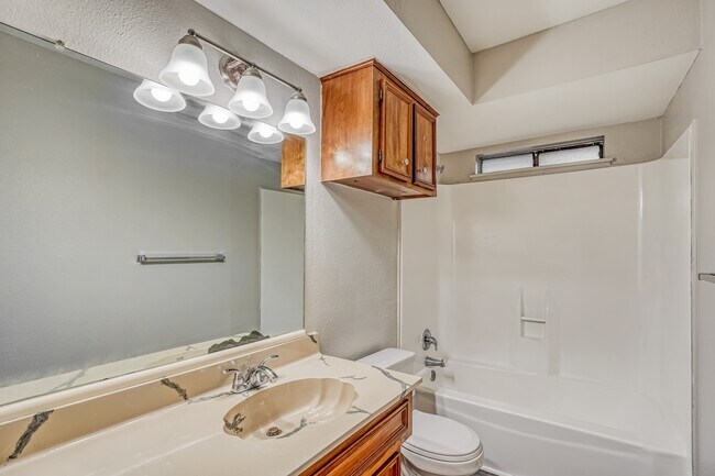 Building Photo - 18742 Glen Briar Ln