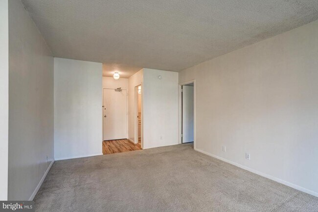 Building Photo - 4515 Willard Ave