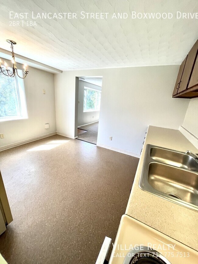 Building Photo - 308 E Lancaster St