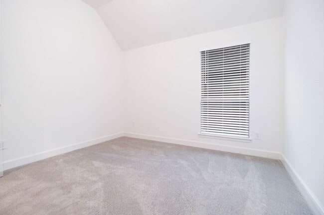 Building Photo - 27126 Spearbract Hollow Trl