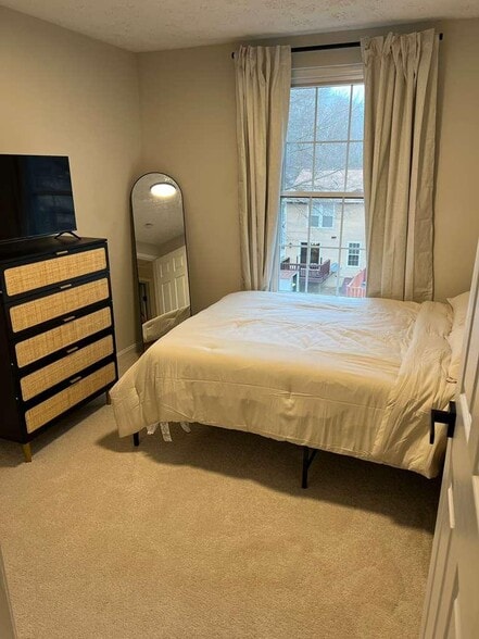 Building Photo - 442 Shady Glen Dr