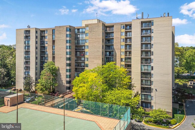 Building Photo - 9200 Edwards Way