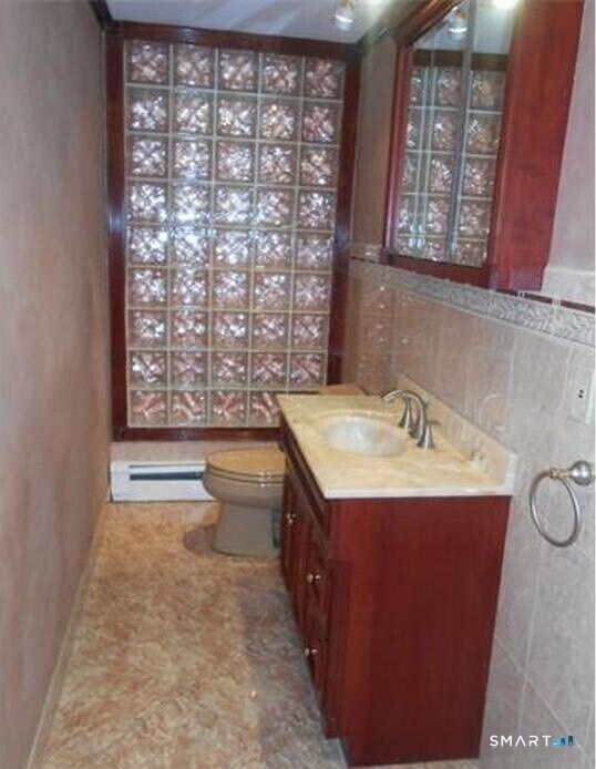 Building Photo - 131 Old Elm Rd