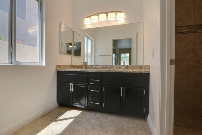 Building Photo - 7649 Sierra Paseo Ln