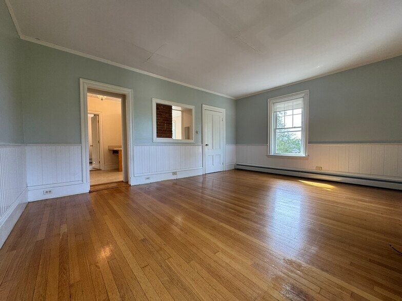 Building Photo - 9 Highland Ave