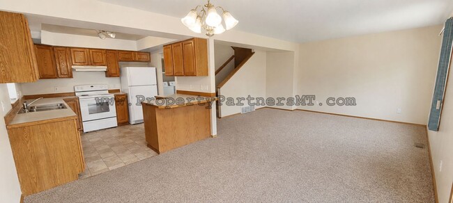 Building Photo - 513 N 19th Ave