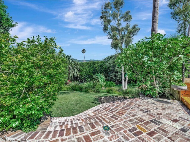 Building Photo - 3635 Serra Rd