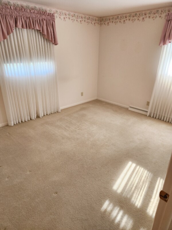 Building Photo - 5354 Woodfield Ave