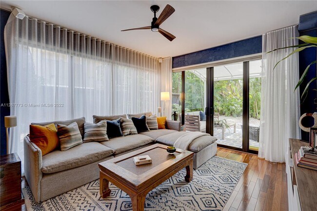 Building Photo - 2755 SW 2nd St