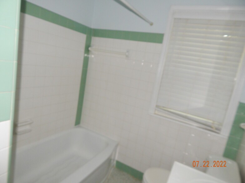 Building Photo - 1449 Mimosa Cir SE