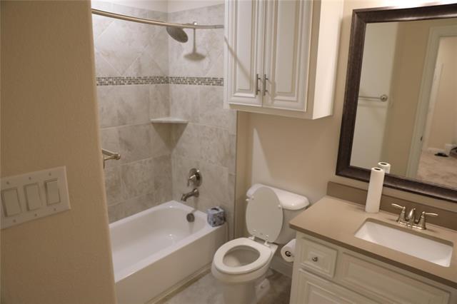 Building Photo - 3004 Deansbrook Dr