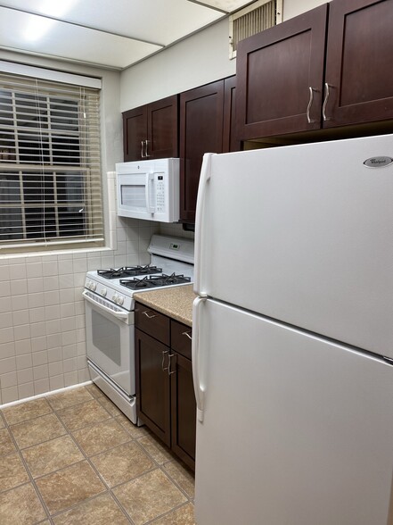Building Photo - 7547 Wellington Way