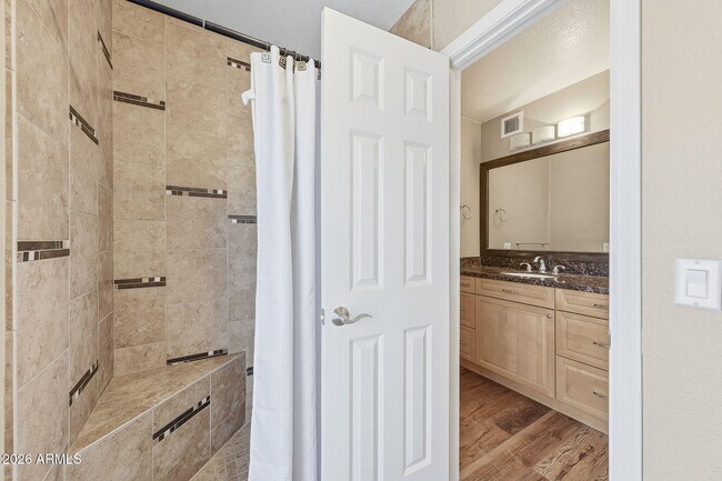 Building Photo - 11236 North 42nd Pl