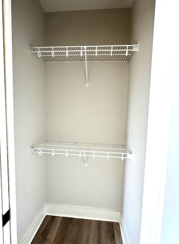 Building Photo - 9 Walnut St NE