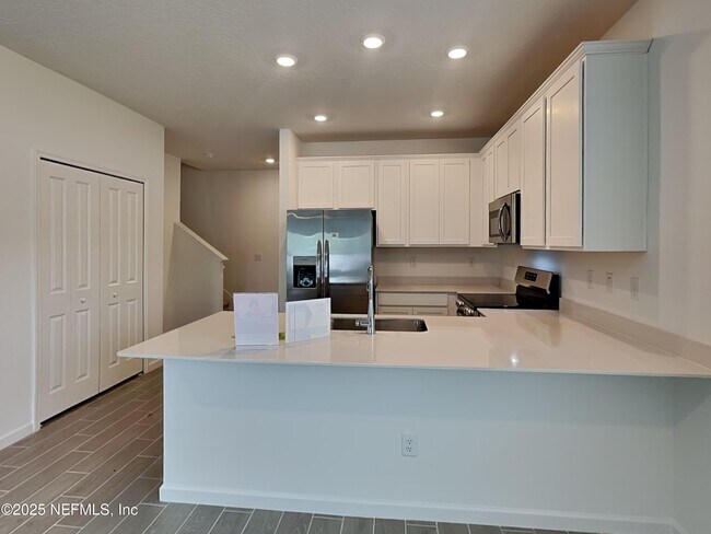 Building Photo - 2137 Windward Cay Ln