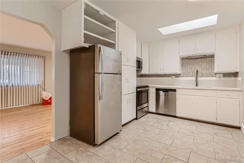 Building Photo - 6470 Olive St