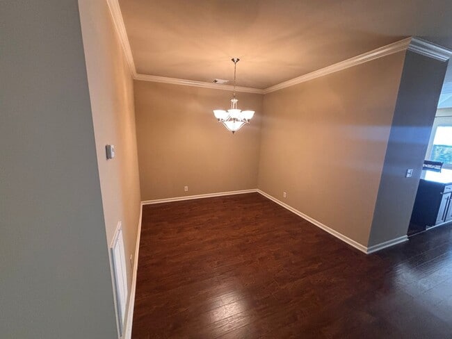 Building Photo - Beautiful 2-Bed, 2.5-Bath Townhouse in Har...