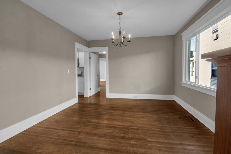 dining room - 175 Tacoma Ave