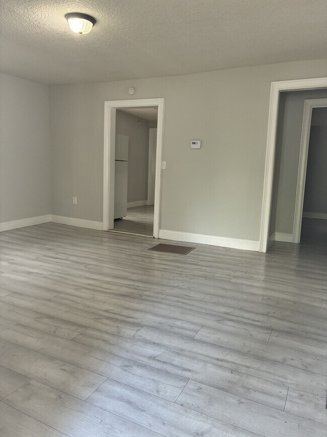 Building Photo - 2344 Johnson Ave