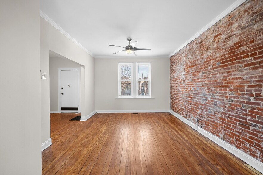 Building Photo - 5354 Gilson Ave