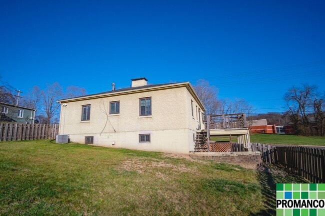 Building Photo - Cozy Ranch Home