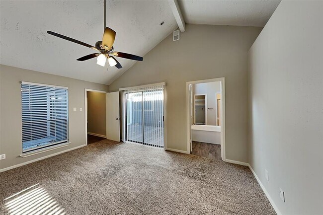 Building Photo - 6230 Billington St