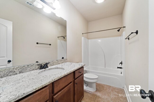 Building Photo - 782 Serpentine Dr
