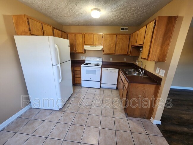 Building Photo - 219 Highland Blvd