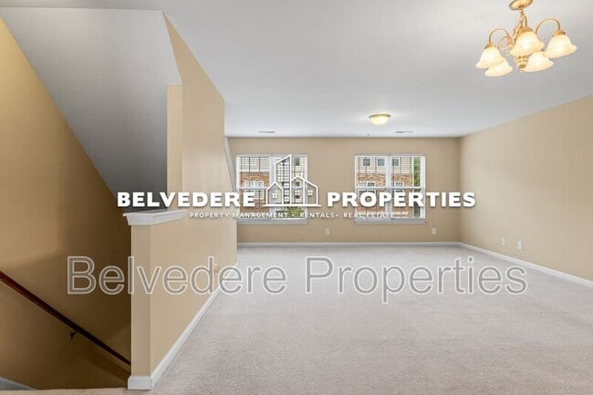 Building Photo - 39 Ackland Dr