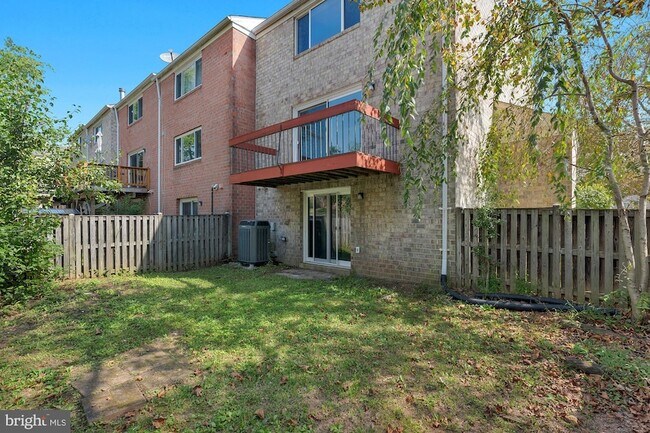Building Photo - 10738 Bridlerein Terrace