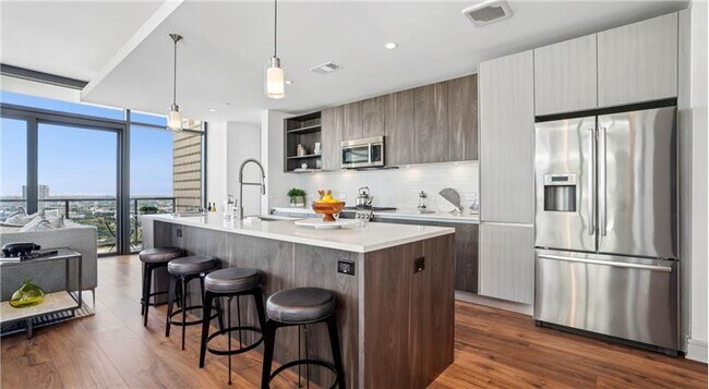 Building Photo - 3410 Yoakum Blvd