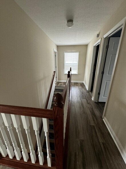 Building Photo - 3607 Graybeck Dr
