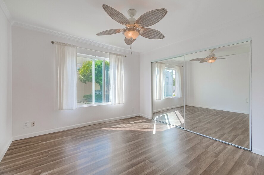 Building Photo - 2308 Schader Dr