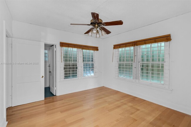 Building Photo - 176 NE 50th St