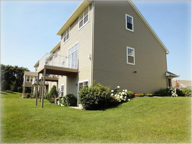 Building Photo - 16601 50th Ct N