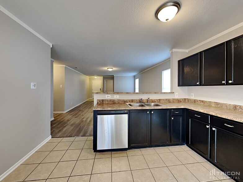 Building Photo - 8023 Pavilion Ct
