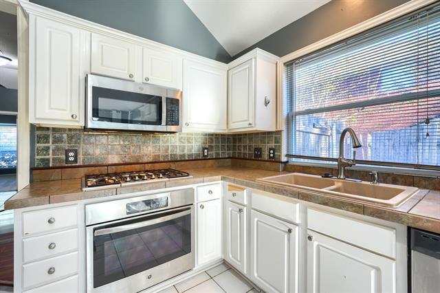 Building Photo - 1813 Newton Dr