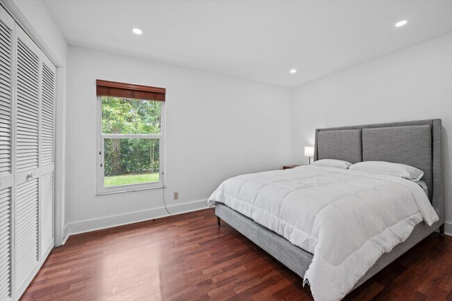 Building Photo - 14122 Citrus Dr