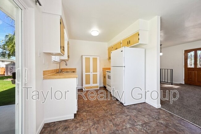 Building Photo - 3685 W 90th Pl