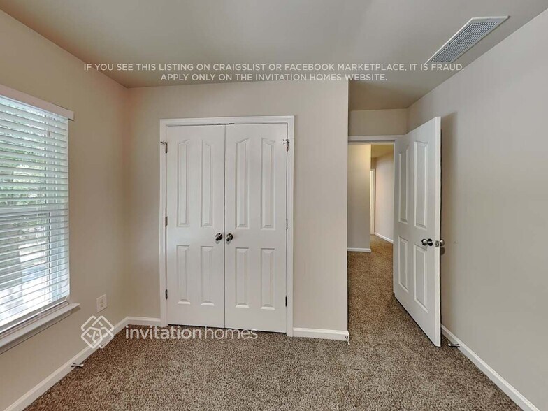Building Photo - 15604 Carrington Ridge Dr